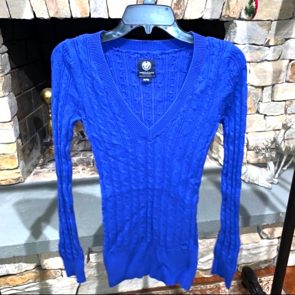American Eagle form fitting V-neck long sweater.  In electric blue.
